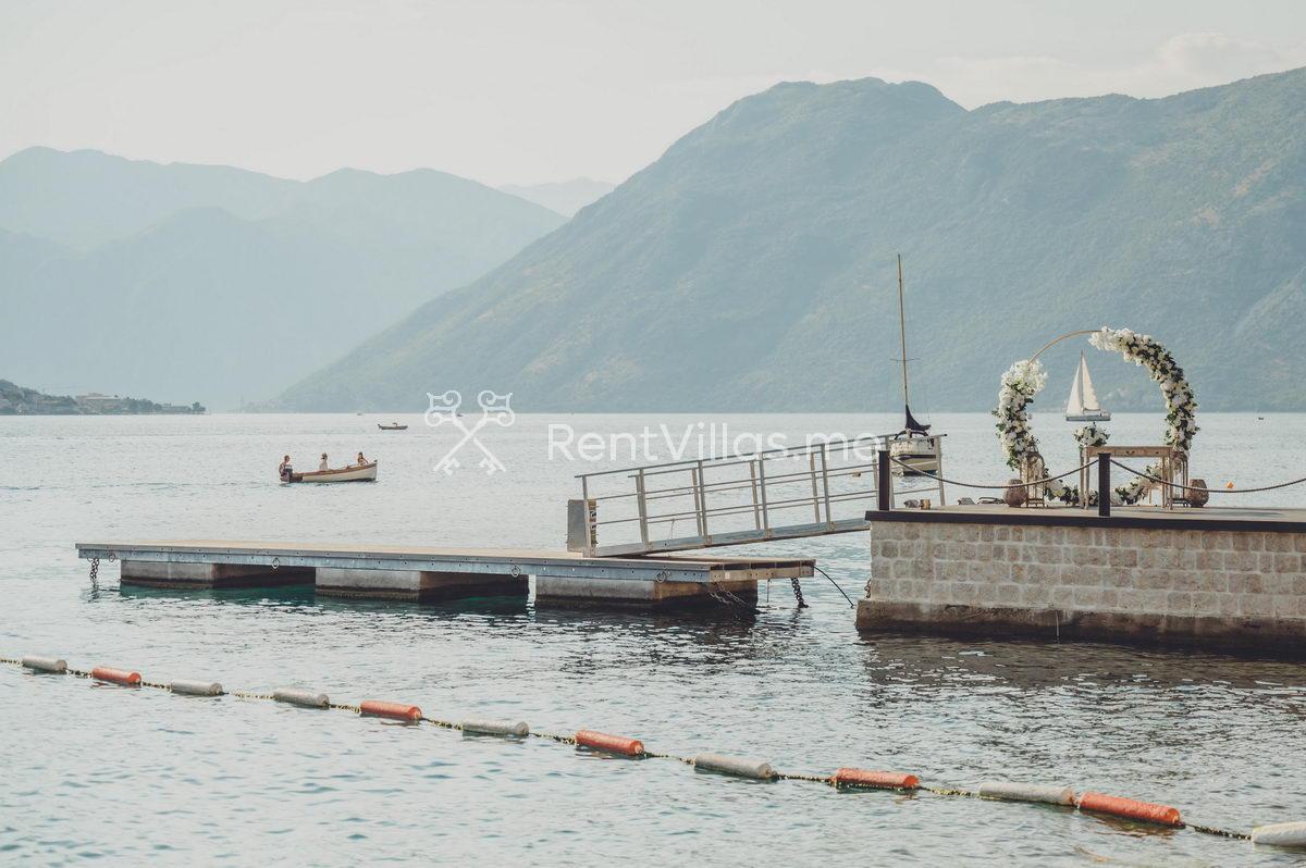 HUMA KOTOR BAY BEACHFRONT VILLAS