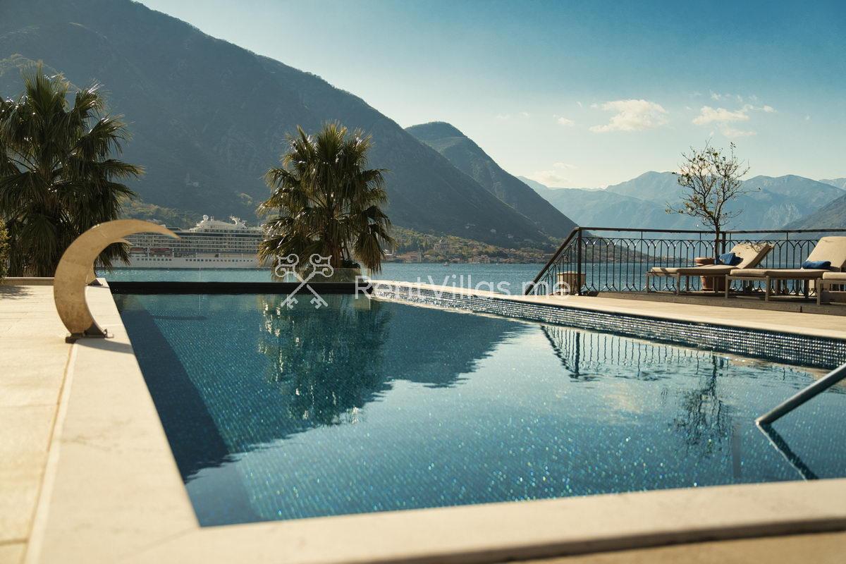 HUMA KOTOR BAY BEACHFRONT VILLAS