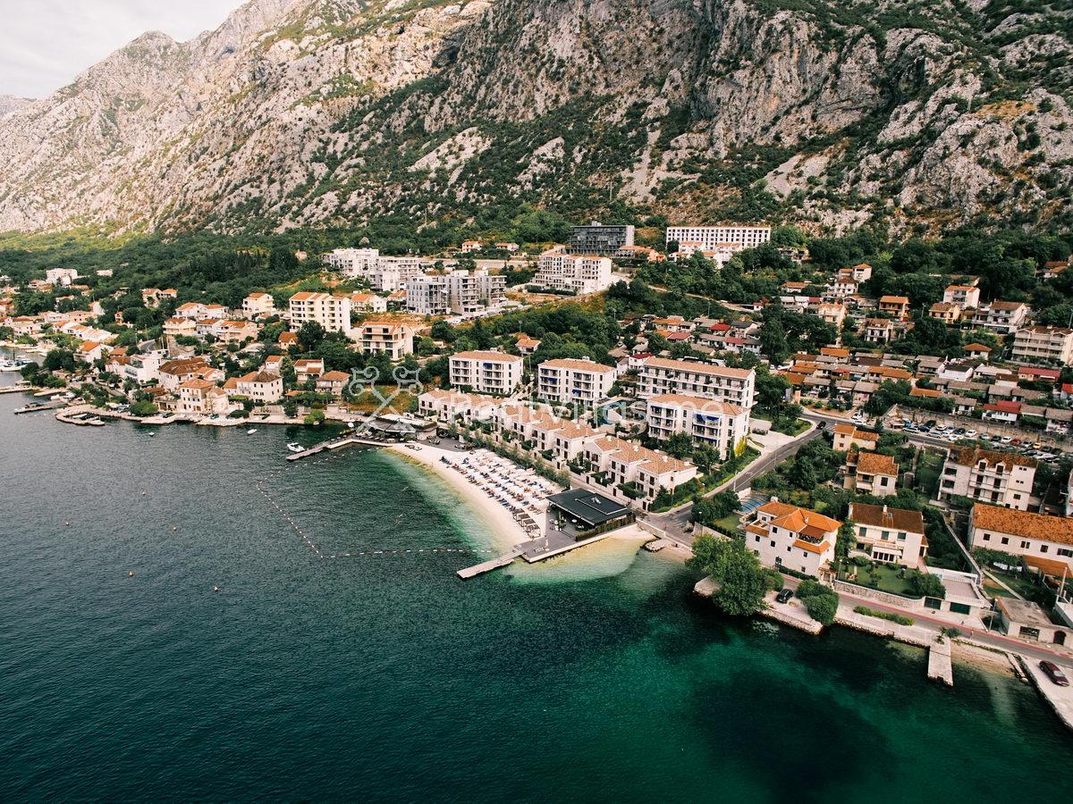 HUMA KOTOR BAY BEACHFRONT VILLAS