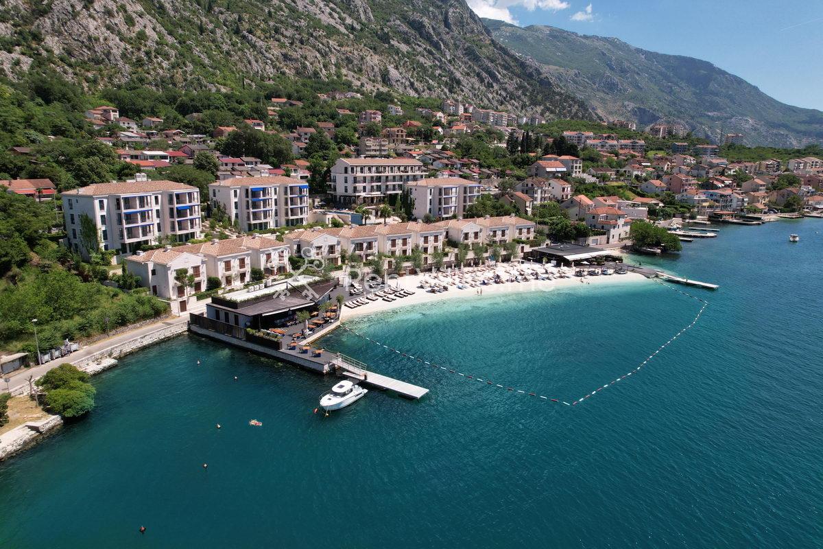HUMA KOTOR BAY BEACHFRONT VILLAS