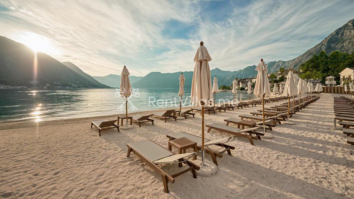 HUMA KOTOR BAY BEACHFRONT VILLAS