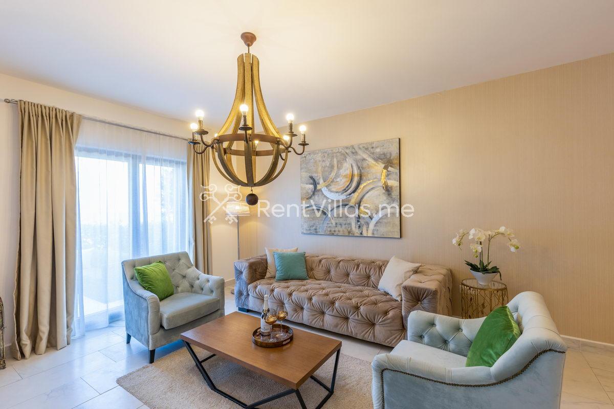 HUMA KOTOR BAY BEACHFRONT VILLAS