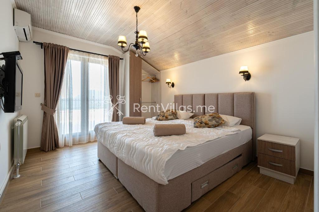 SUNSET & SUNRISE VILLAS