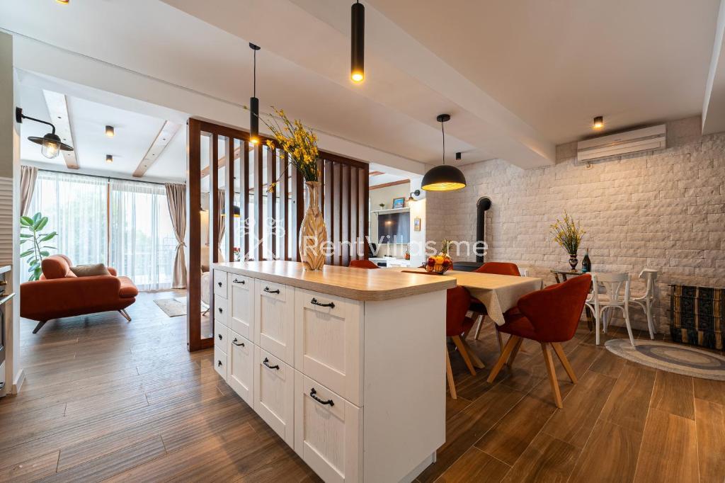 SUNSET & SUNRISE VILLAS