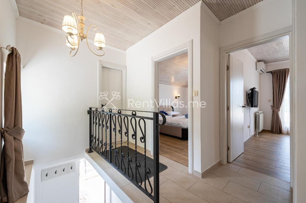 SUNSET & SUNRISE VILLAS