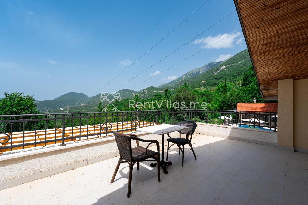 SUNSET & SUNRISE VILLAS