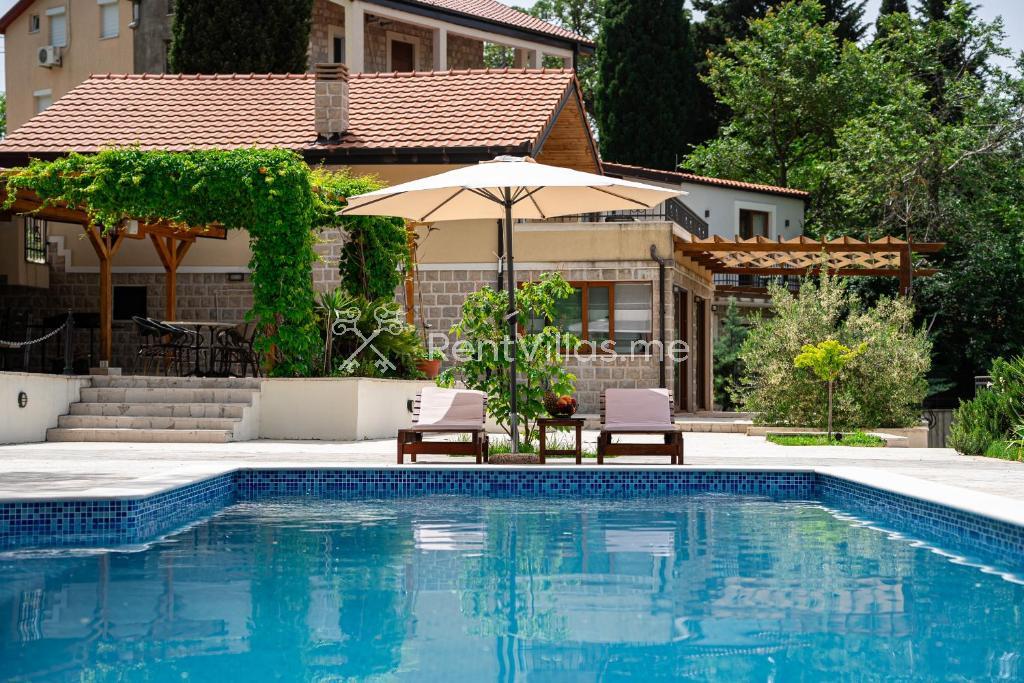 SUNSET & SUNRISE VILLAS