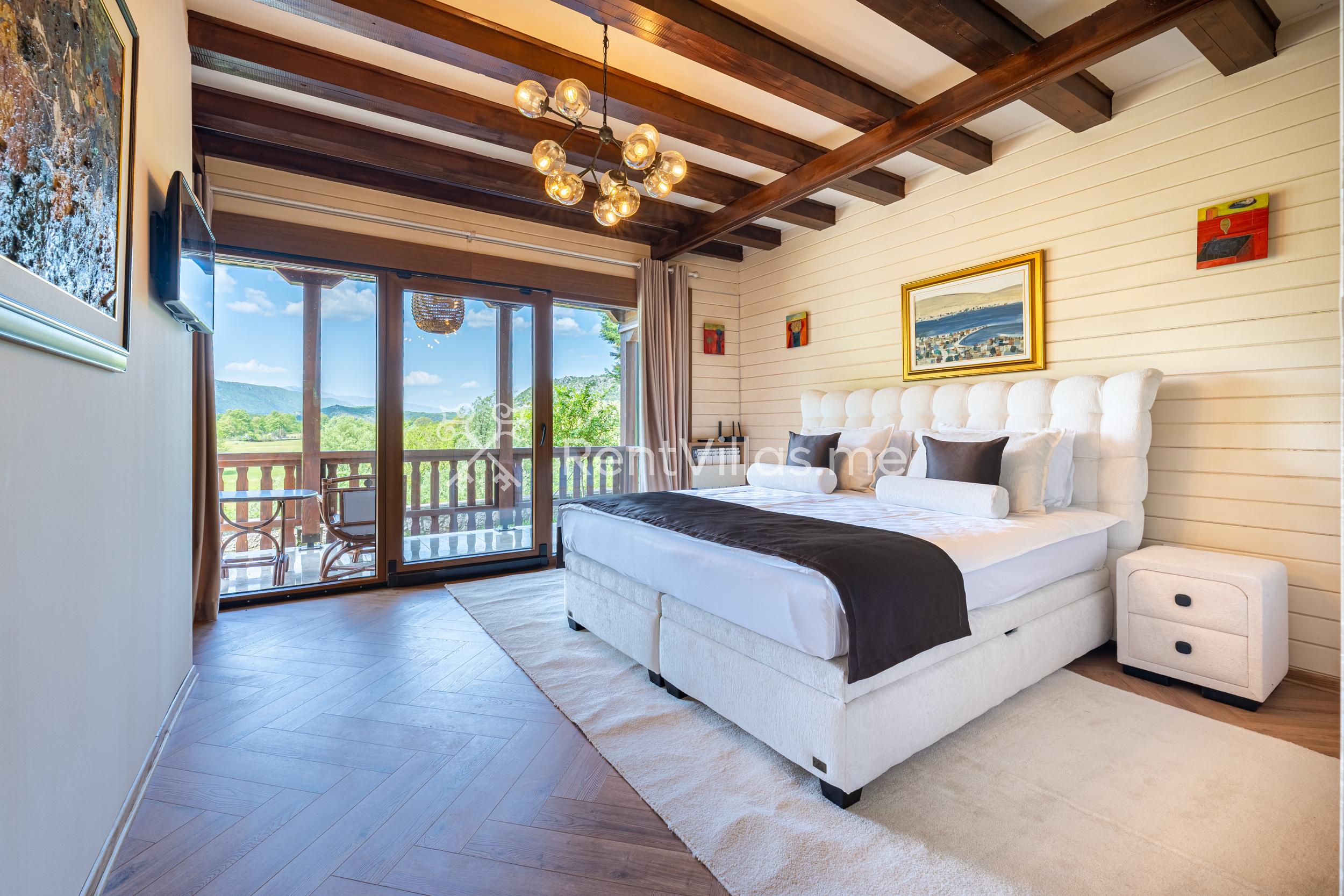 Oria Retreat