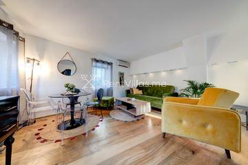OLD TOWN HOUSE LINA