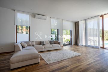 Alpha Villa