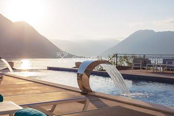 HUMA KOTOR BAY BEACHFRONT VILLAS